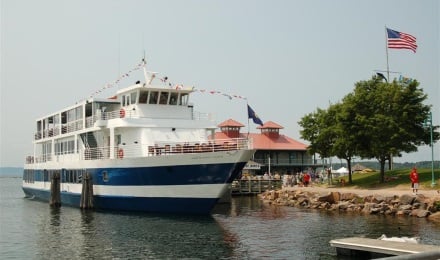 Lake Champlain Dinner Cruise with Entertainment